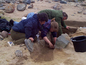 The group on the brink of a significant discovery during the August 2000 dig on Barvas machair